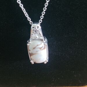 NWT PEANUT WOOD JASPER SOLITAIRE PENDANT W/NECKLACE
